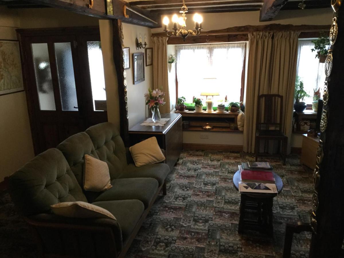 Li'Le Hullets, 3 Seed Howe Cottages Стейвли Экстерьер фото